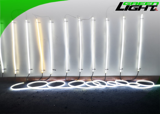 Tensão do material de Sillicone do lúmen das luzes de tira do diodo emissor de luz de Cree Chip/controle altos flexíveis do Temp