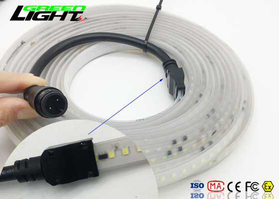 5050 luzes de tira conduzidas a pilhas flexíveis do Rgb exteriores com multi cor