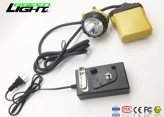 Luz conduzida recarregável impermeável do capacete de segurança Ip68, farol conduzido poder superior para correr