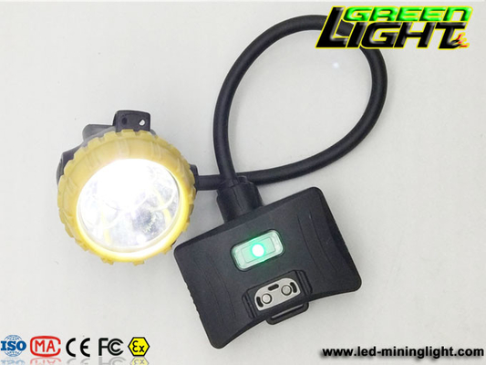 Farol recarregável semi amarrado de 15000LUX 221LUM IP68
