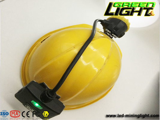 Farol recarregável semi amarrado de 15000LUX 221LUM IP68