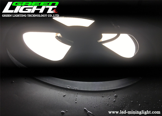144LEDs 1300LUM conduziu o silicone flexível 150N da luz 17W/M 15*4.5mm da fita