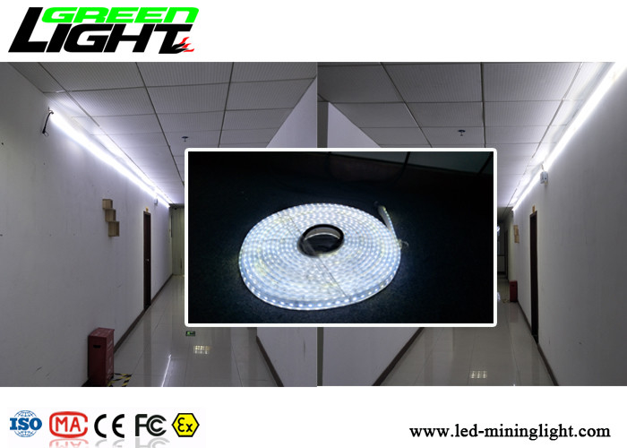 A fita conduzida branca morna da tira ilumina 60 diodos emissores de luz SMD5050 para iluminação perigosa/segura da área