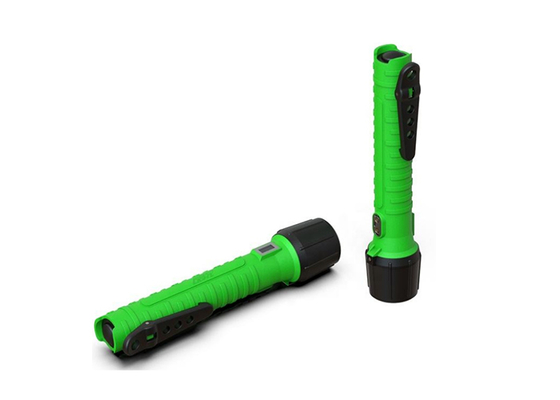 IP68 Lâmpada de tocha LED à prova de explosão Display digital Lâmpada de tocha LED resistente a impactos com carregador magnético